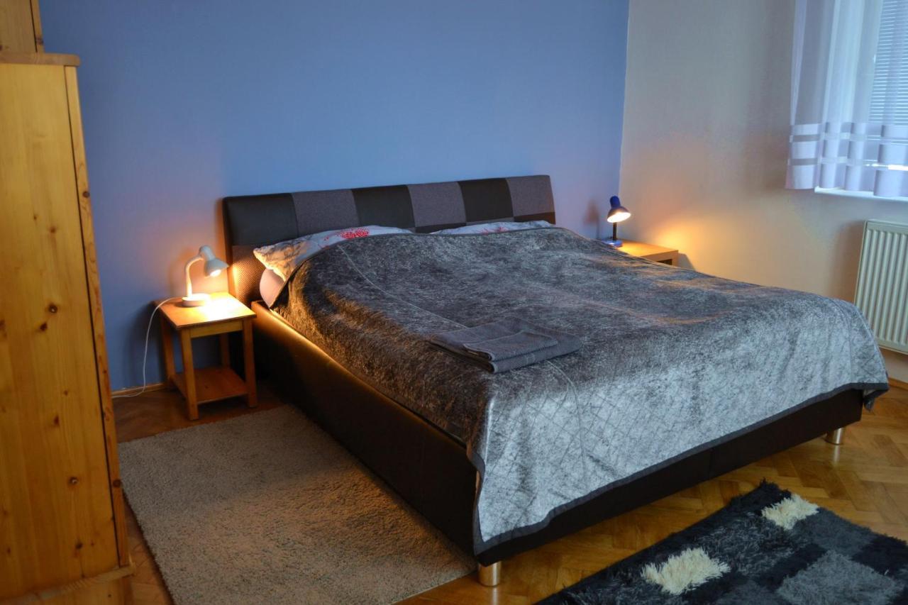 Appartamento Pravouhla Praga Esterno foto